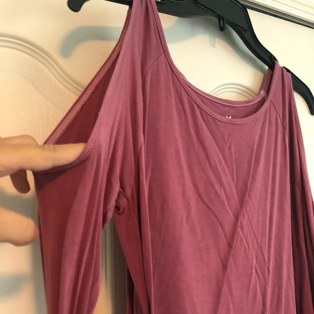 open shoulder long sleeve shirt